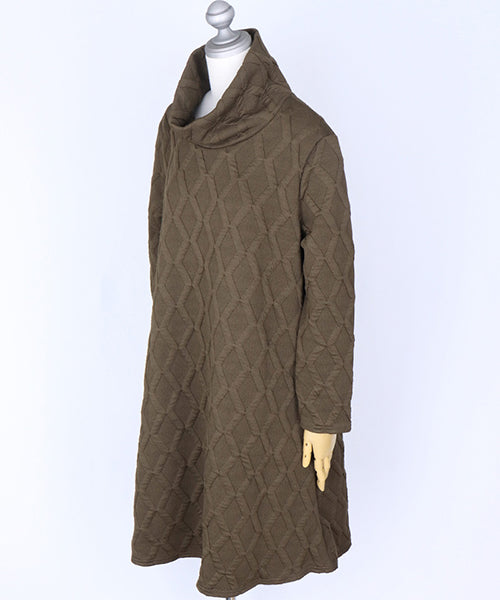 ダイヤ柄切替オフタートルチュニック 06-2931