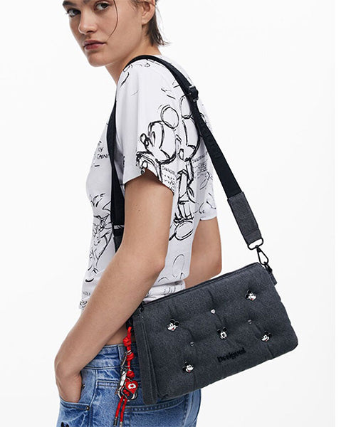 ミッキーデニムのミディアムショルダーバッグ Desigual 25WAXD08｜40代