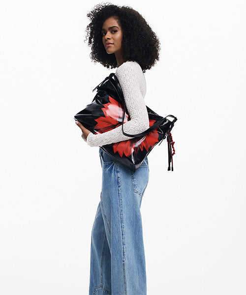 まま レザー風花プリントショルダーバッグ Desigual 25WAXP89｜40代