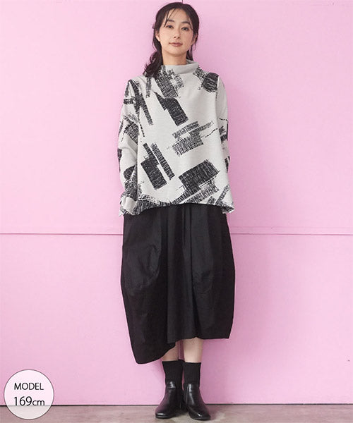 幾何学プリント裾変形Aライン長袖ロングTシャツカットソー 26-0197