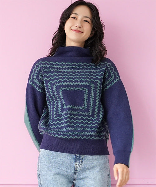 前後リバーシブルジオメトリック柄ハイネックワイドニット 36-1672｜40