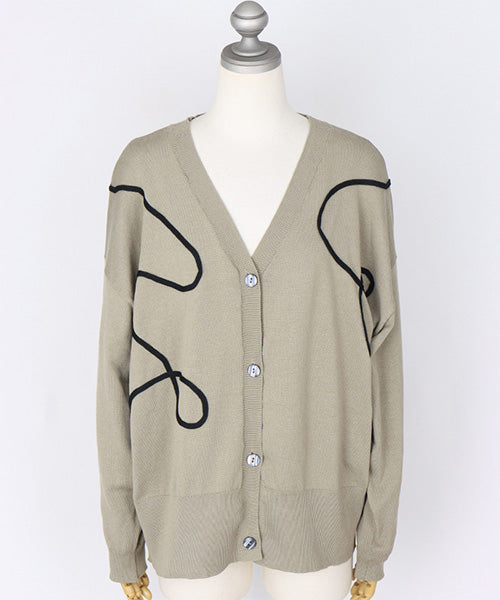 ラインアート刺繍Vネックニットカーディガン 36-1757｜40代 50代 60代