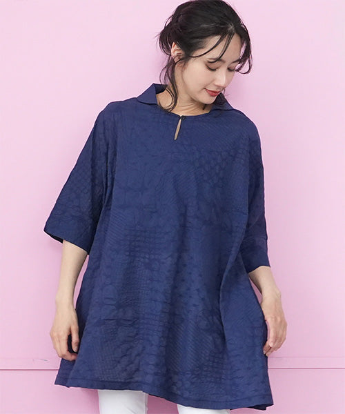 綿100％衿付きキーネック塩縮加工チュニックブラウス 36-1867