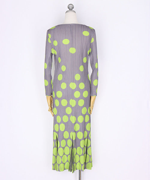 プリーツ加工ドット柄裾異素材切替7分袖ワンピース 91-0180